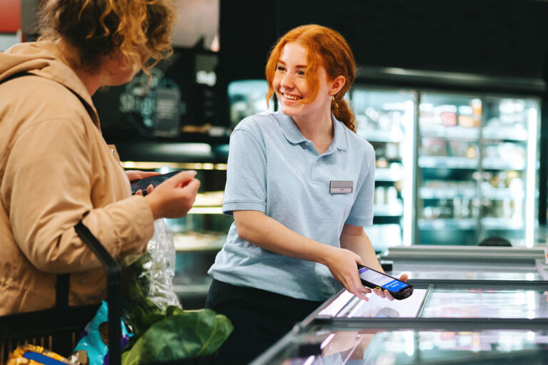 RFID Technology In The Food Industry: Why It Beats Manual Tracking